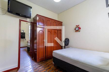 Casa à venda com 3 quartos, 400m² em Santa Efigênia, Belo Horizonte