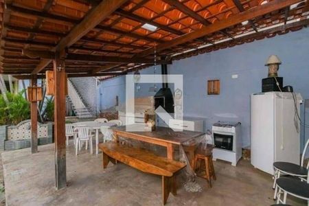 Casa à venda com 3 quartos, 204m² em Nova Granada, Belo Horizonte
