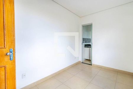 Casa à venda com 3 quartos, 500m² em Sagrada Família, Belo Horizonte