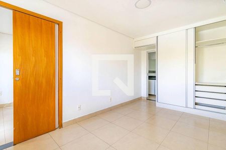 Casa à venda com 3 quartos, 500m² em Sagrada Família, Belo Horizonte