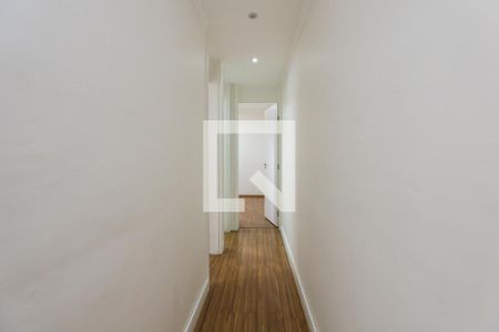 Corredor de apartamento para alugar com 2 quartos, 44m² em Vila Pirajussara, São Paulo