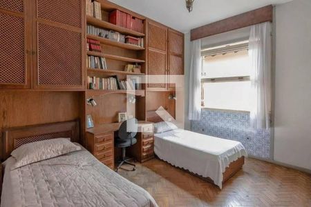 Casa à venda com 4 quartos, 300m² em Serra, Belo Horizonte