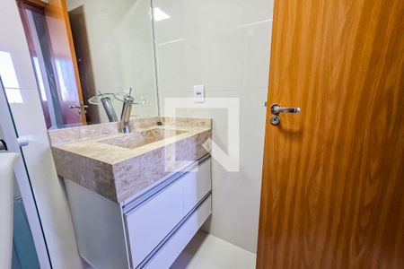 Banheiro da Suíte de apartamento para alugar com 2 quartos, 55m² em Utinga, Santo André
