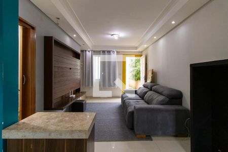 Sala de casa de condomínio para alugar com 2 quartos, 69m² em Jardim Arco-iris, Cotia