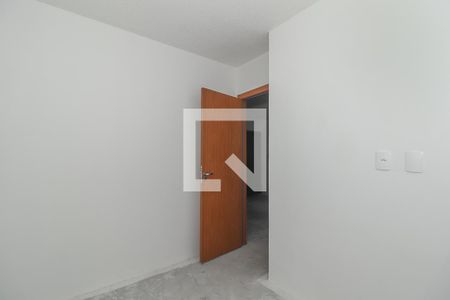Quarto de apartamento para alugar com 2 quartos, 45m² em Rubem Berta, Porto Alegre