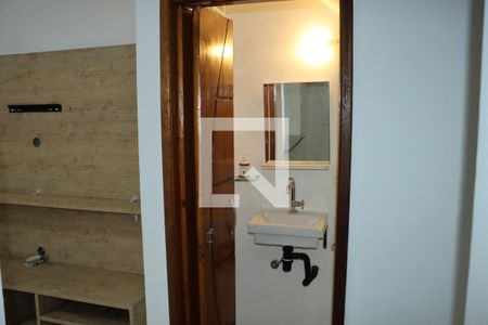 Casa de Condomínio para alugar com 2 quartos, 90m² em Caiapia, Cotia