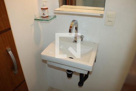 Casa de Condomínio para alugar com 2 quartos, 90m² em Caiapia, Cotia