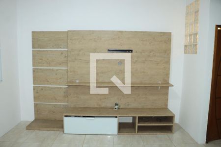 Casa de Condomínio para alugar com 2 quartos, 90m² em Caiapia, Cotia