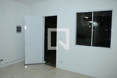 Casa de Condomínio para alugar com 2 quartos, 90m² em Caiapia, Cotia