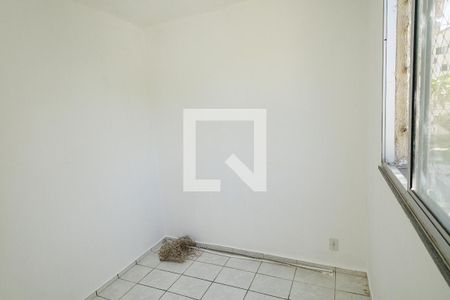 Quarto 2 de apartamento para alugar com 2 quartos, 46m² em Cosmos, Rio de Janeiro