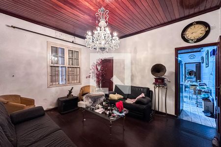 Casa à venda com 3 quartos, 319m² em Pari, São Paulo