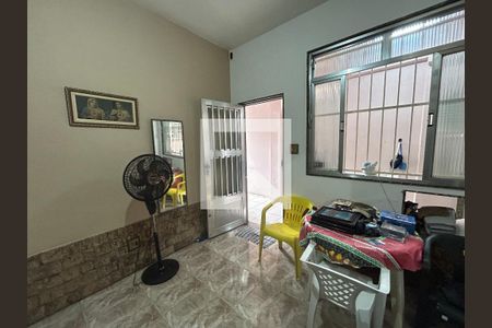Sala de casa à venda com 3 quartos, 156m² em Vila Valqueire, Rio de Janeiro