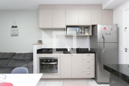 Sala / Cozinha  de apartamento à venda com 2 quartos, 32m² em Vila Carmosina, São Paulo