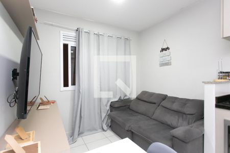 Sala / Cozinha  de apartamento à venda com 2 quartos, 32m² em Vila Carmosina, São Paulo