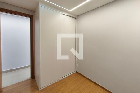 Quarto 2 de apartamento para alugar com 2 quartos, 43m² em Parque Industrial, Campinas