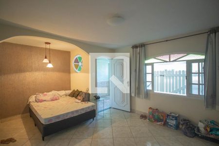 Sala de casa de condomínio para alugar com 3 quartos, 200m² em Galo Branco, São Gonçalo