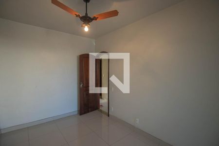 Quarto 1 de casa de condomínio para alugar com 3 quartos, 200m² em Galo Branco, São Gonçalo