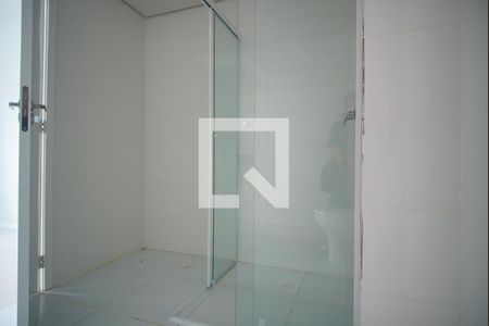 Banheiro de apartamento para alugar com 1 quarto, 35m² em Parque Santa Fé, Porto Alegre