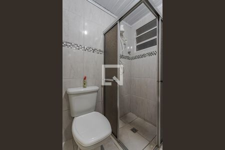 Banheiro de apartamento à venda com 1 quarto, 40m² em Petrópolis, Porto Alegre