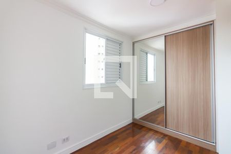 Quarto 1 de apartamento para alugar com 2 quartos, 51m² em Quitaúna, Osasco