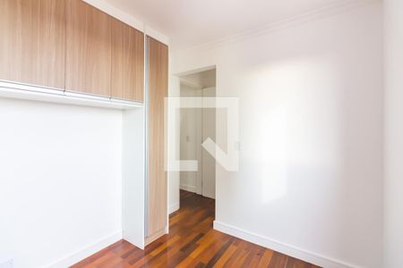 Quarto 1 de apartamento para alugar com 2 quartos, 51m² em Quitaúna, Osasco