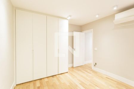 Quarto 1 de apartamento para alugar com 3 quartos, 146m² em Itaim Bibi, São Paulo