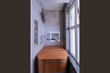 Banheiro de apartamento à venda com 2 quartos, 69m² em Melville Empresarial II, Barueri