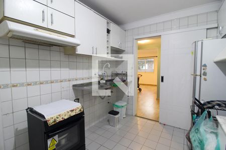 Cozinha de casa de condomínio à venda com 4 quartos, 216m² em Vila São Silvestre, São Paulo