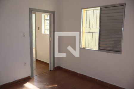 Quarto 2 de casa para alugar com 2 quartos, 45m² em Vila Alpina, São Paulo