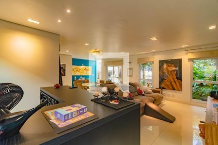 Casa à venda com 3 quartos, 450m² em Cidade Vargas, São Paulo