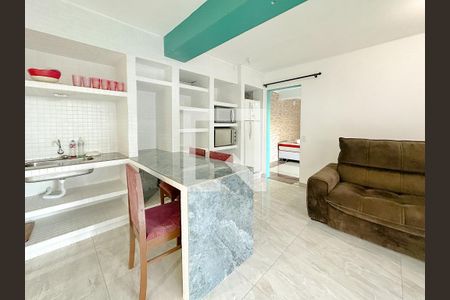 Sala/Cozinha de casa para alugar com 1 quarto, 70m² em Forquilhas, São José