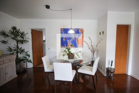 Sala de apartamento à venda com 3 quartos, 136m² em Real Parque, São Paulo