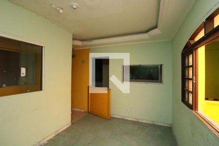 Sala de casa à venda com 3 quartos, 350m² em Jardim Santa Teresinha, São Paulo