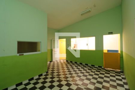 Sala de casa à venda com 3 quartos, 350m² em Jardim Santa Teresinha, São Paulo
