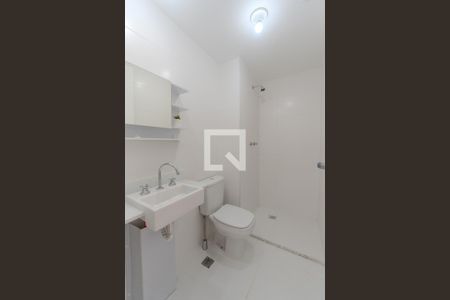 Banheiro de apartamento para alugar com 1 quarto, 27m² em Bela Vista, São Paulo
