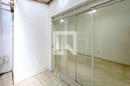 Varanda da Sala de casa para alugar com 2 quartos, 134m² em Paraíso, Belo Horizonte