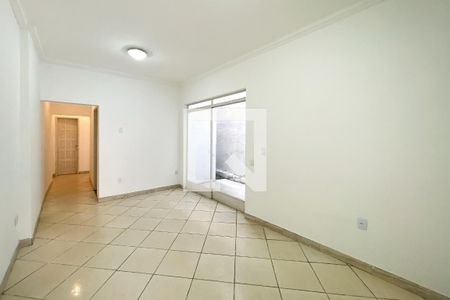 Sala de casa para alugar com 2 quartos, 134m² em Paraíso, Belo Horizonte