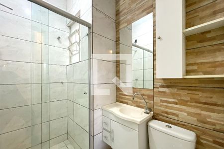 Banheiro da Suíte de casa para alugar com 2 quartos, 134m² em Paraíso, Belo Horizonte