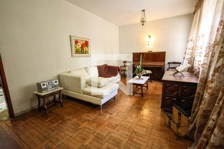 Sala de casa à venda com 5 quartos, 260m² em Vila Paris, Belo Horizonte