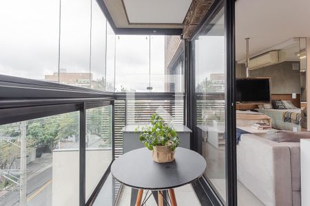 Varanda de kitnet/studio para alugar com 1 quarto, 35m² em Sumarezinho, São Paulo