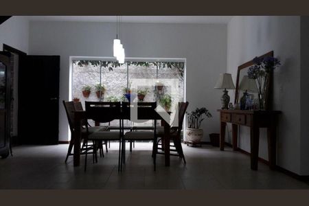 Casa à venda com 3 quartos, 528m² em Vila Rosalia, Guarulhos