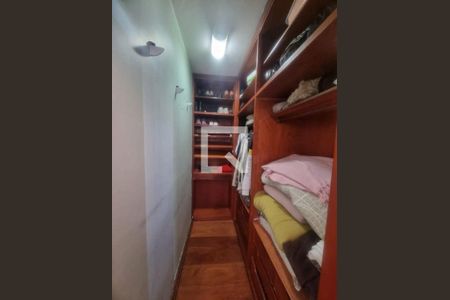 Casa à venda com 3 quartos, 220m² em Jardim Santa Mena, Guarulhos