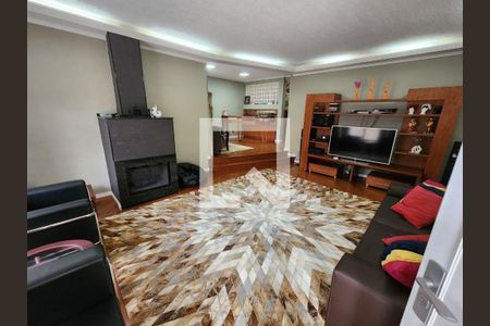 Casa à venda com 4 quartos, 400m² em Vila Rosalia, Guarulhos