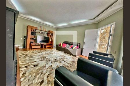 Casa à venda com 4 quartos, 400m² em Vila Rosalia, Guarulhos