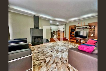 Casa à venda com 4 quartos, 400m² em Vila Rosalia, Guarulhos