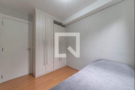 Quarto 1 de apartamento para alugar com 2 quartos, 38m² em Parque Maria Helena, São Paulo