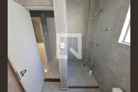 Banheiro de apartamento à venda com 2 quartos, 80m² em Lapa, Rio de Janeiro