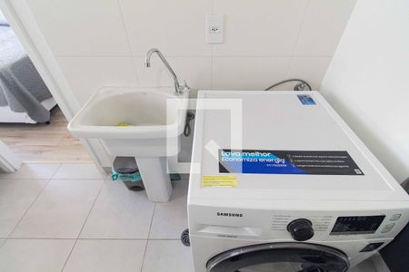 Sala, cozinha e área de serviço de apartamento para alugar com 1 quarto, 25m² em Vila Clementino, São Paulo