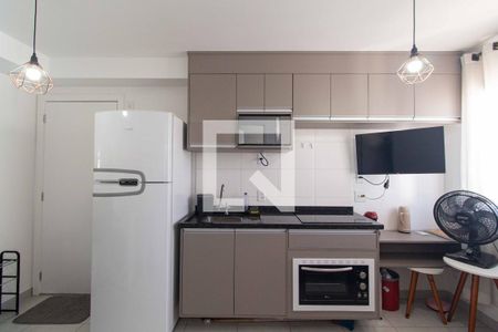 Sala, cozinha e área de serviço de apartamento para alugar com 1 quarto, 25m² em Vila Clementino, São Paulo