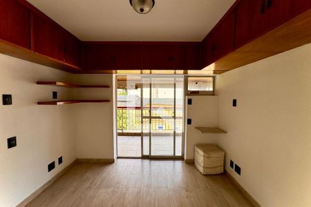 Apartamento para alugar com 3 quartos, 169m² em Laranjeiras, Rio de Janeiro